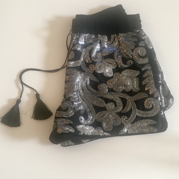 H&M Shorts - Picture 4 of 5